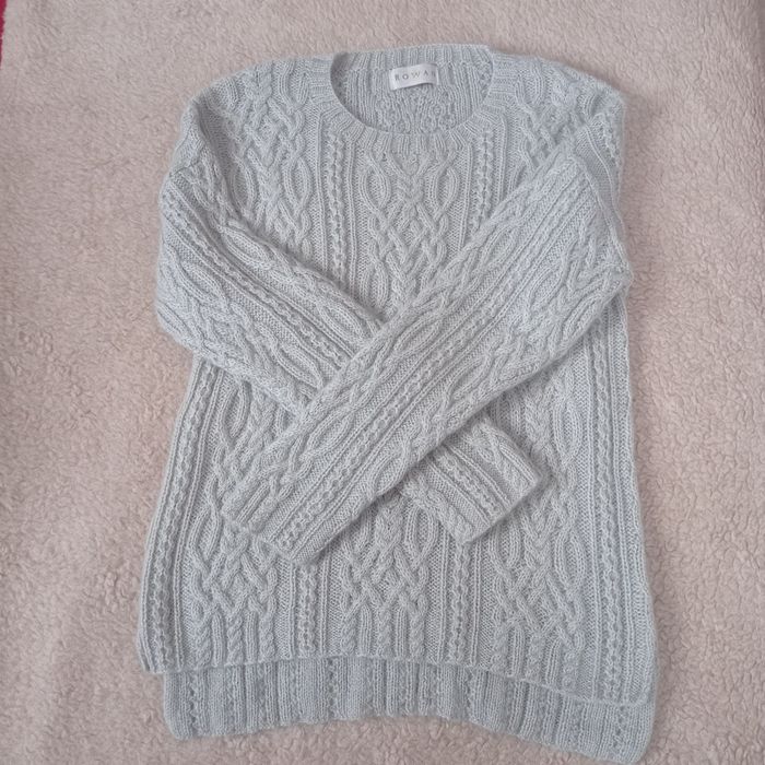 Светр ручної роботи з пряжі Rowan