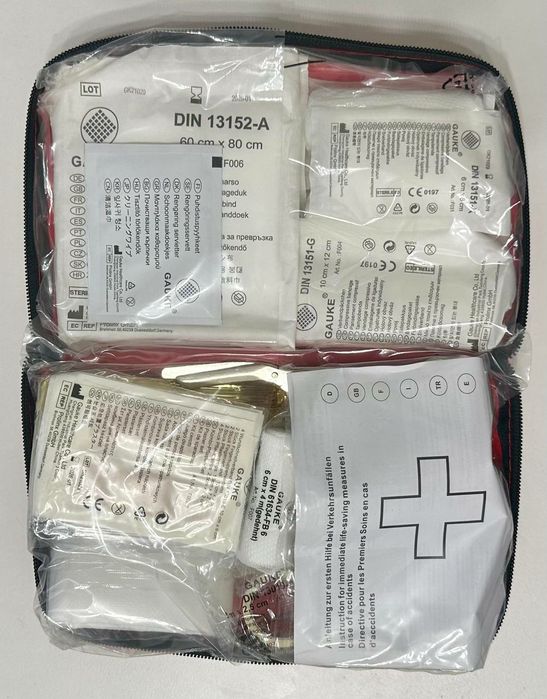 Аптечка автомобільна