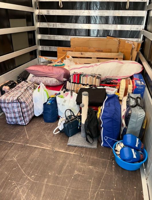 Перевезу вещи мебель технику Квартирный переезд Доставка Грузчики