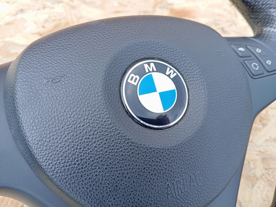 Kierownica M pakiet kompletna poduszka BMW e81 e82 e87 e90 e91 e92 e93