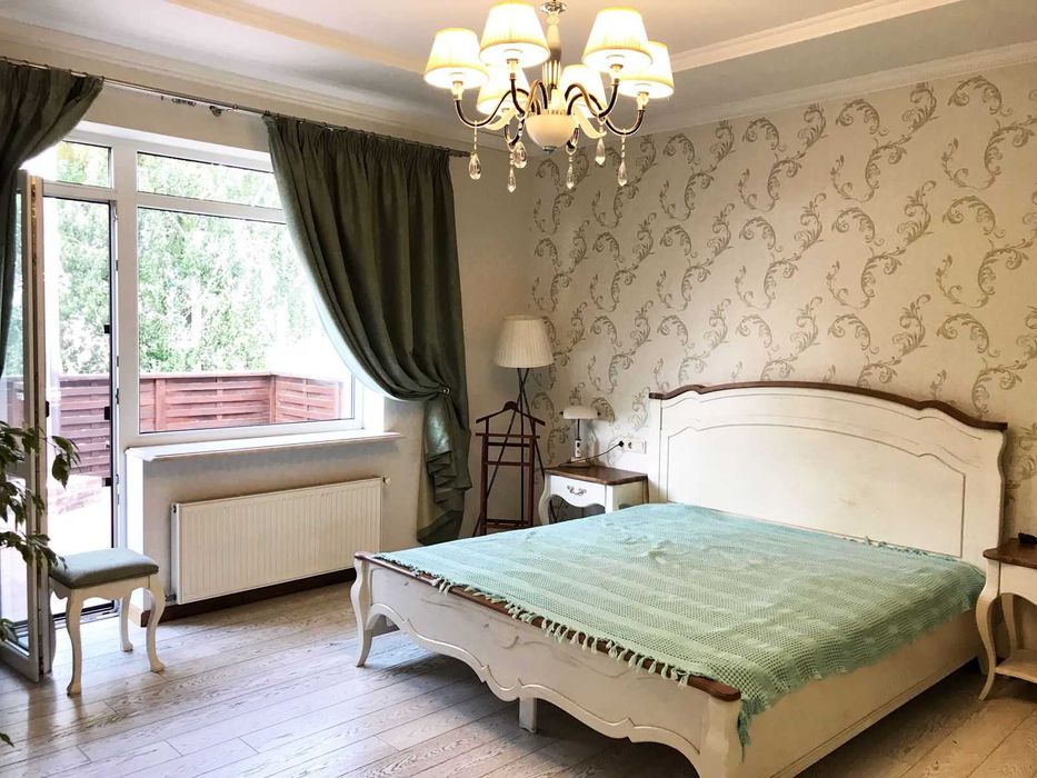 Замечательный дом в Совиньоне. 5 соток. 165 кв.м. Оформление в цене.