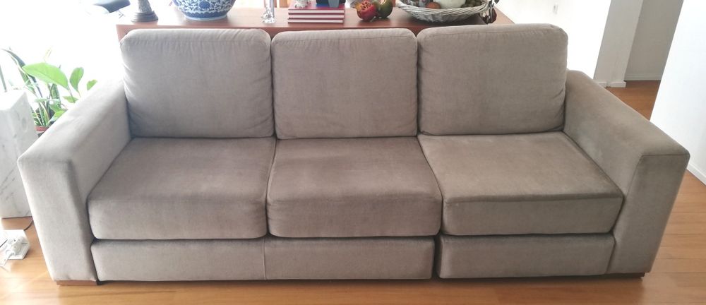 Sofá 3 lugares em tecido