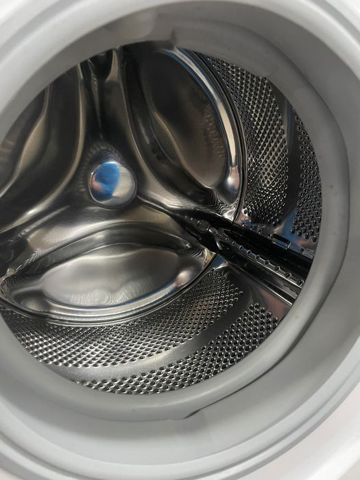 Пральна машина Bosch Serie 4 WAN28120 — майже як нова