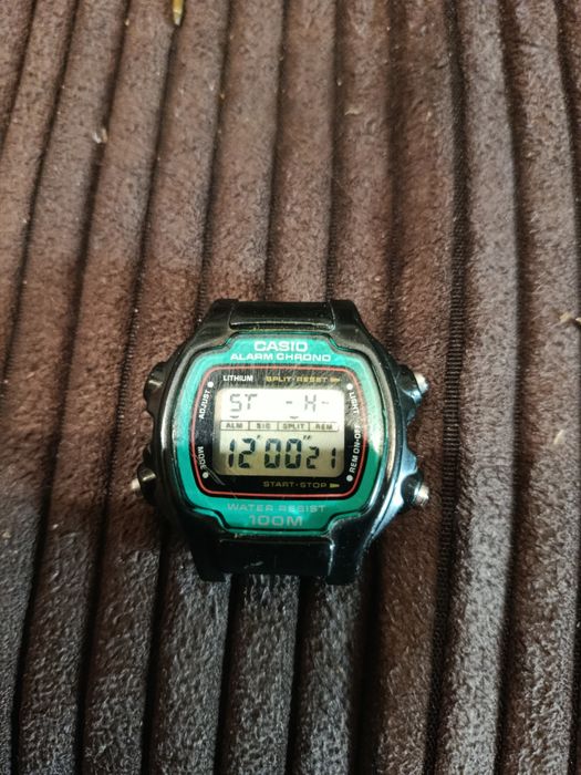 Zegarek casio w 720