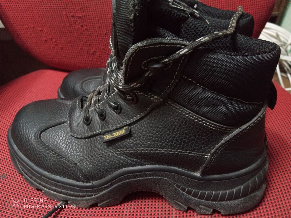 Взуття робоче розмір 40