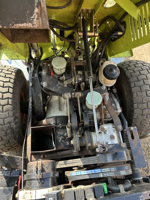 Grillo FD300 Kosz Diesel Kosiarka Traktorek
