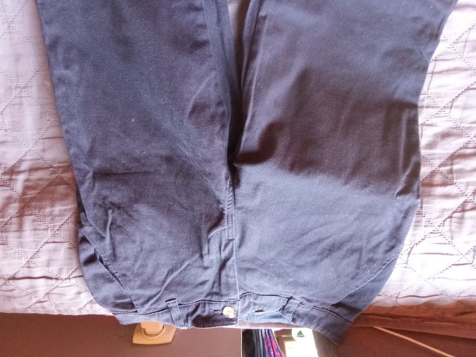 Spodnie chinos dla chłopca 140