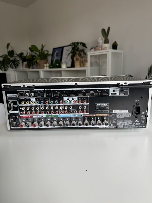 Marantz SR 5010 top stan