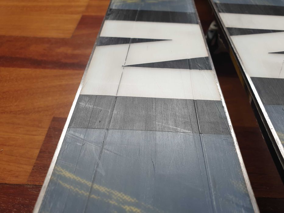 narty freestyle LINE TIGERSNAKE, TWINTIP  157 cm head, volkl 160