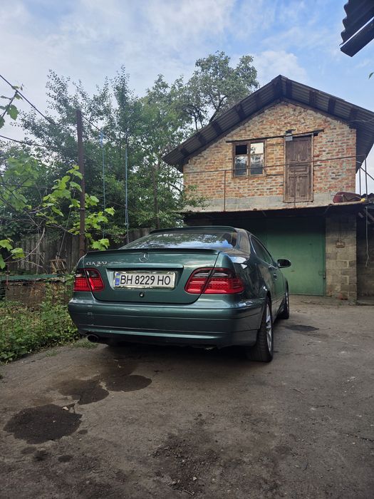 Подам своє авто w208 Clk320 Mercedes