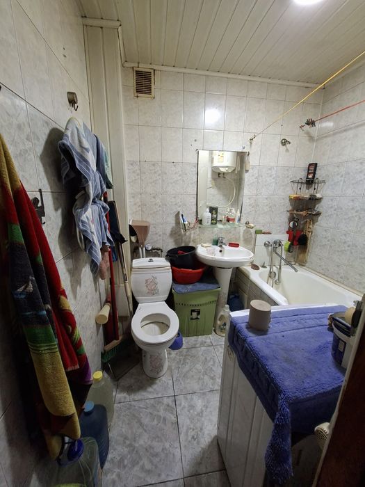 Продам 4 к.кв-ру. Одесская