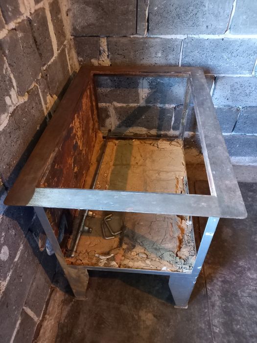 Rama konstrukcja pieca kaflowego kuchenki