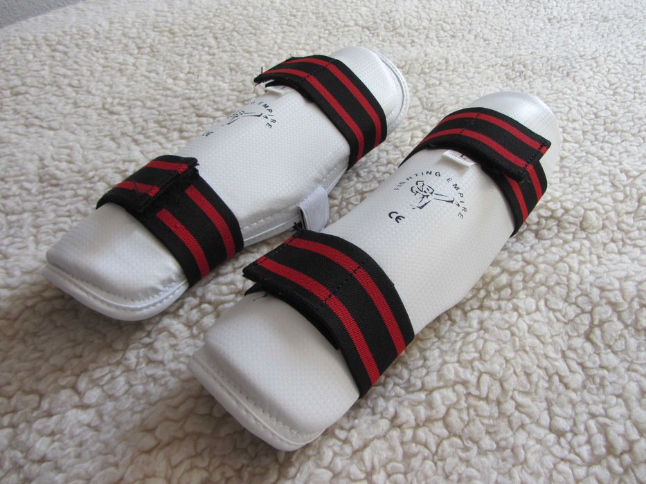 Ochraniacze goleni Fighting Empire z PU L-ka