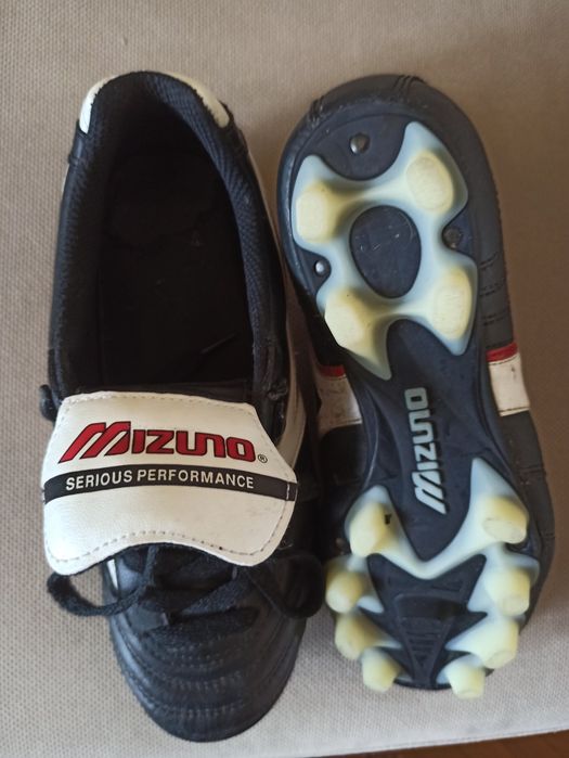 Бутси.mizuno!фірмові майже нові 365