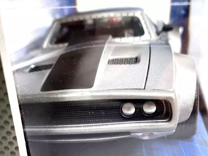 Jada 1:24 fast & furious 8 ice dodge charger r/t