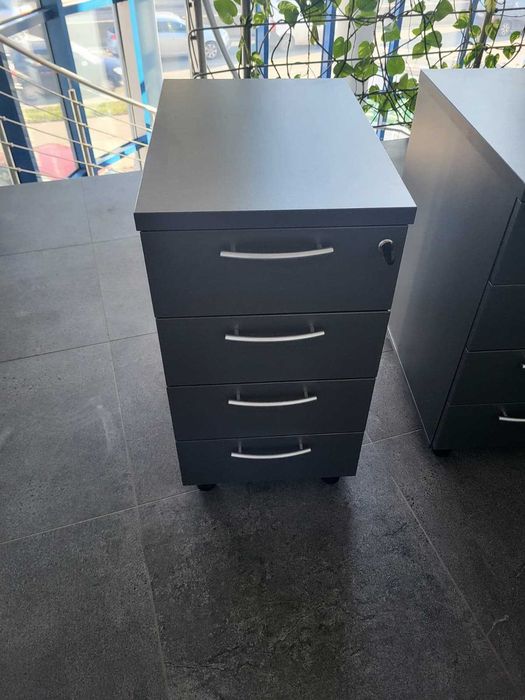 meble biurowe - fotel, biurko, szafa, nakastlik, szafka(różne ilości)