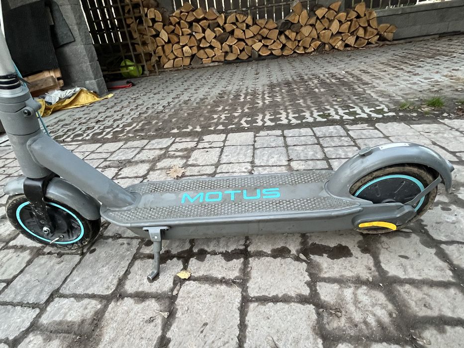 Hulajnoga elektryczna Motus