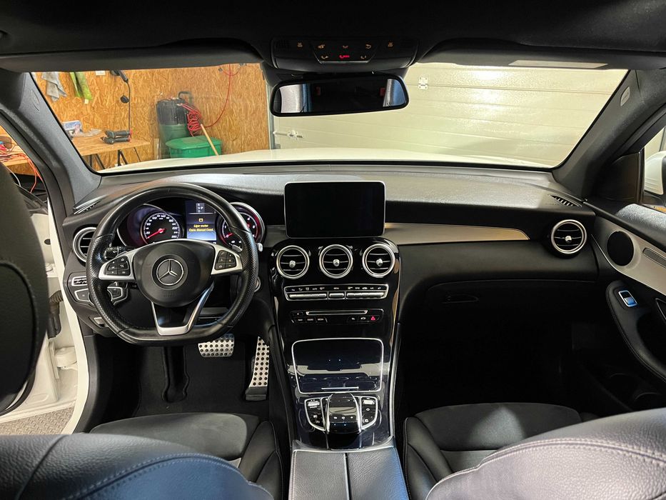 MERCEDES-BENZ GLC 220CDi AMG Line 4Matic — photo 3