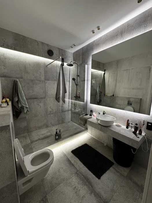 Купите классную 3-комнатную Ремонт мебель техника Центральный район!