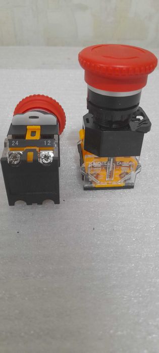 Кнопки пуск, стоп.