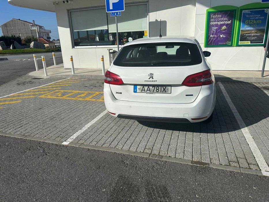 Peugeot 308 SW BlueHDi 100 Stop & Start Nível 1 Business-Line