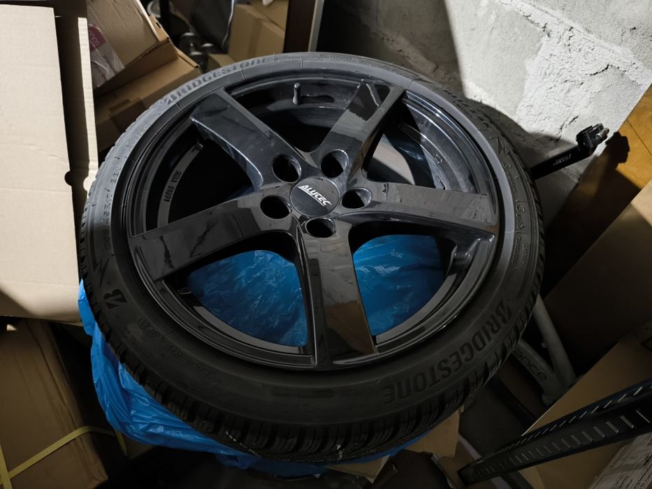 Kola zimowe 7.5 17 5x110 Alutec Freeze, Bridgestone Blizzak 205/45 17