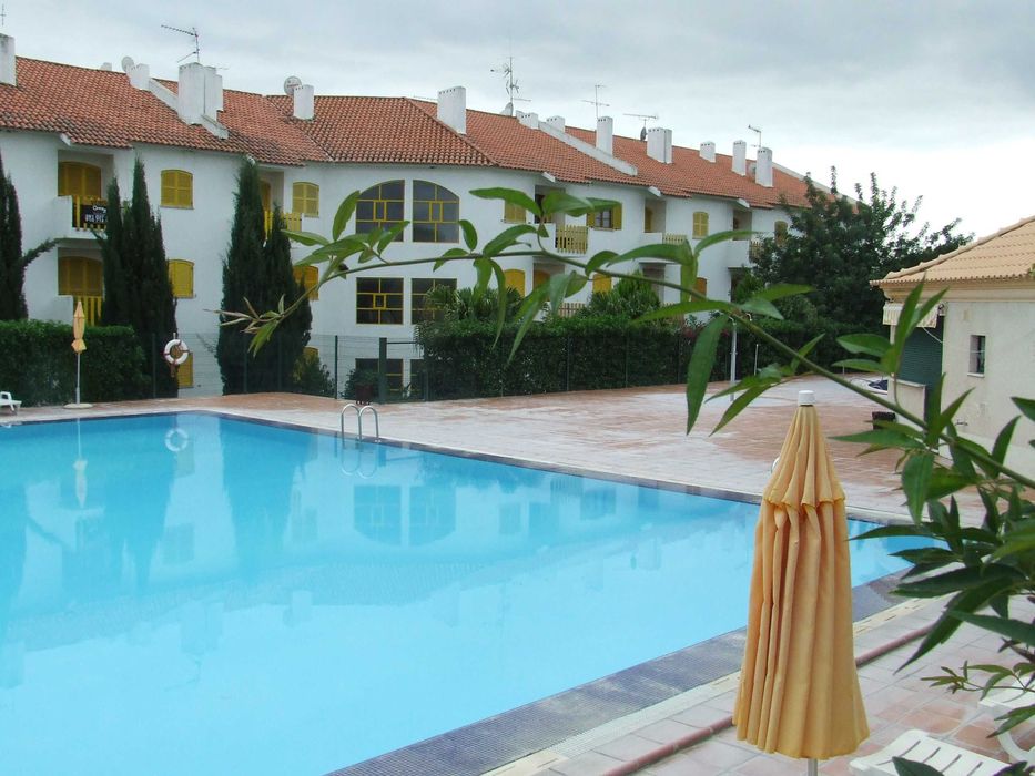 Apartamento T1 Tavira com 4 Piscinas e AC