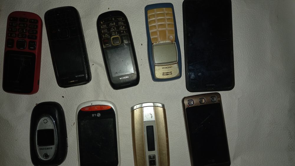 Продам старые Телефоны  NOKIA SAMSUNG