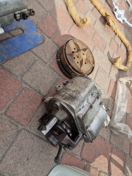 Продам бак , двигун , коробку на Хардей Wla 42.