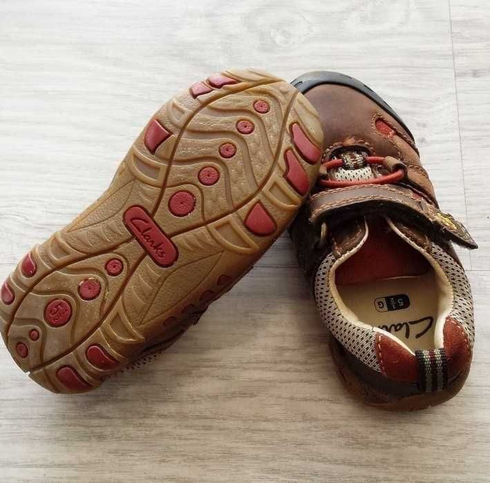 Clarks Brązowe skórzane adidaski 5.5