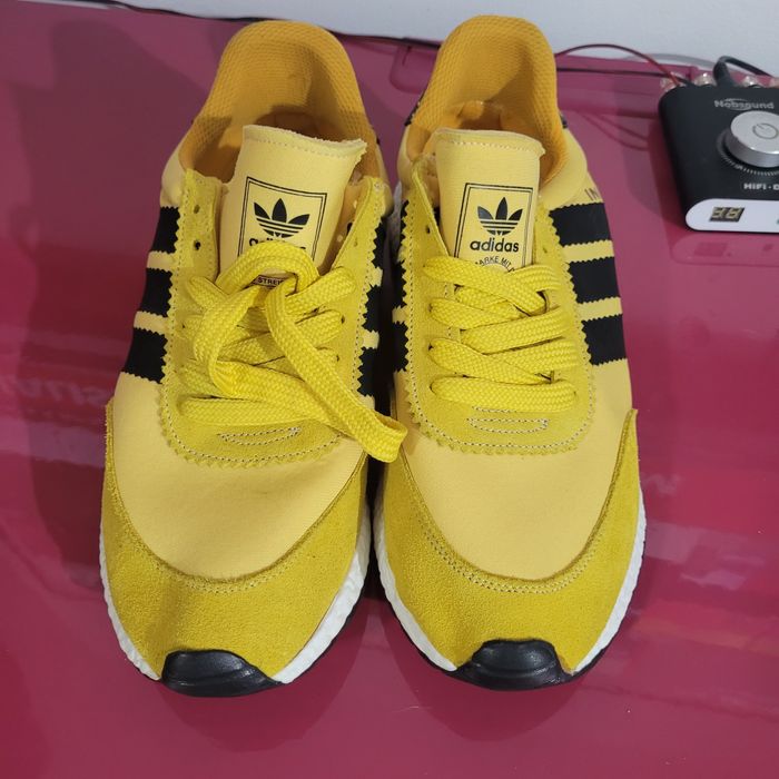 Tenis adidas varios tamanhos