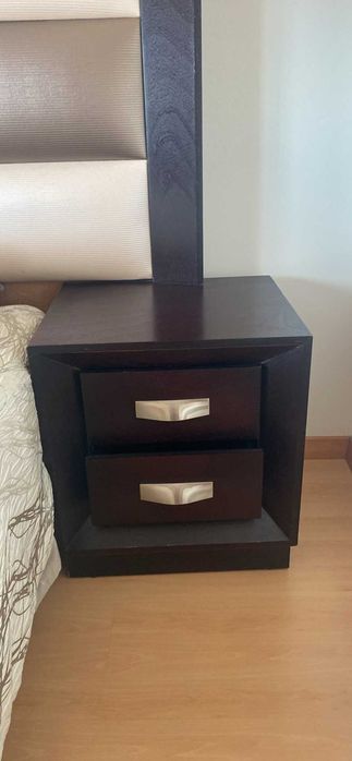 Stylish headboard, 2 side tables and a dressing table