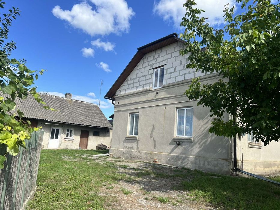 Продається житловий будинок в м.Хоростків