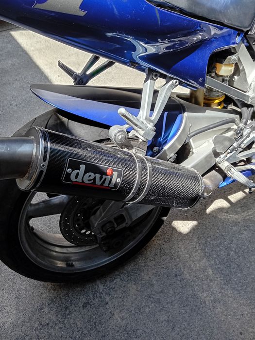 Yamaha   R1 1999