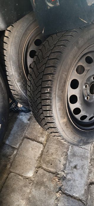 Koła zimowe Dunlop 4sztuki 205/55/16 Skoda Octavia i inne vag