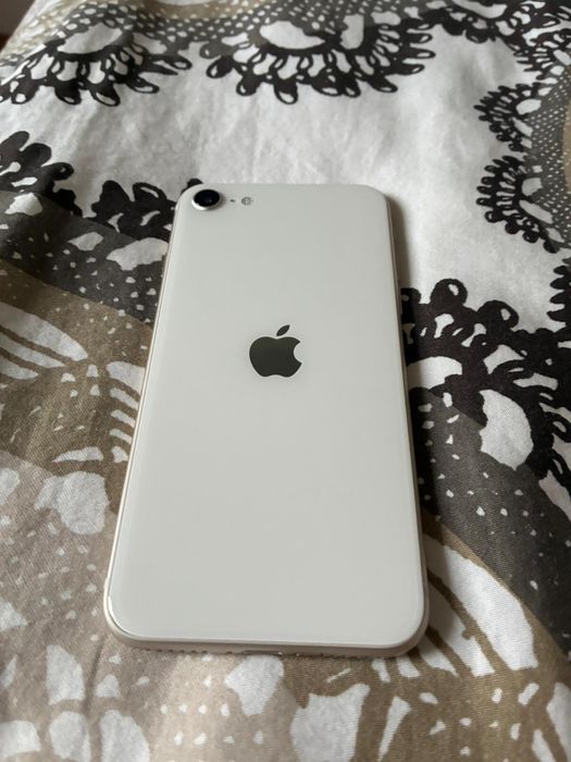 iPhone SE 2022 (3. generacji) 128 GB – 100% bateria, biały – świetny idealny + dodatki