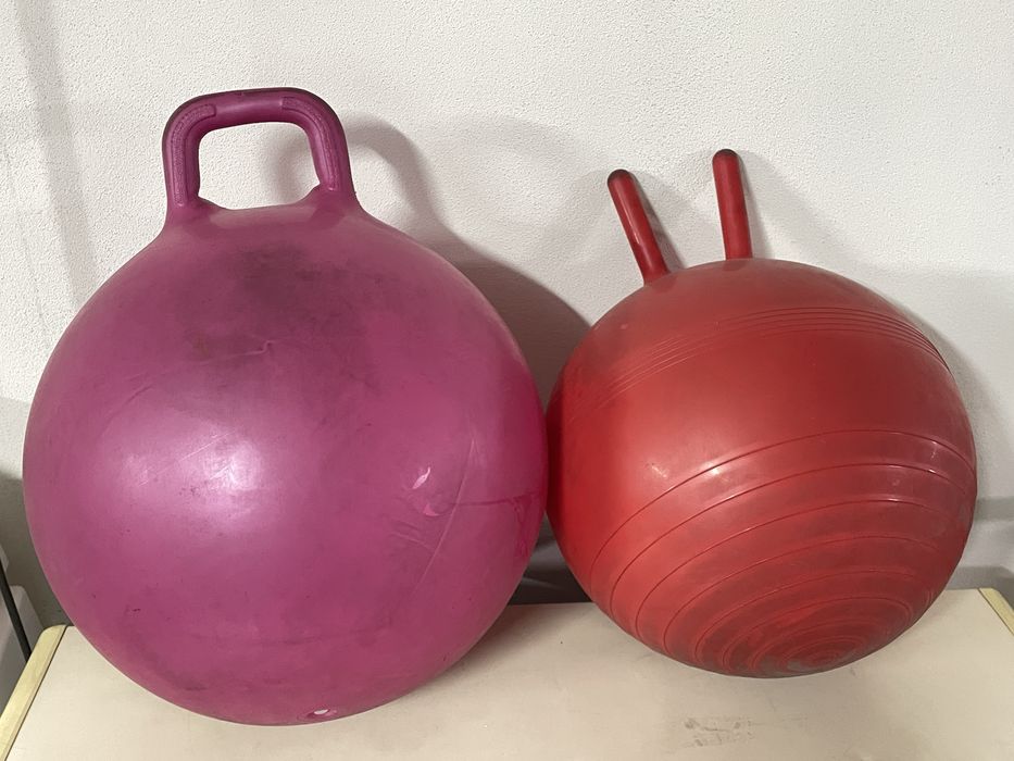 Bola saltitona criança