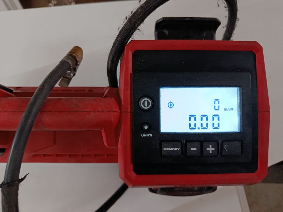 Sprzedam kompresor Milwaukee m18