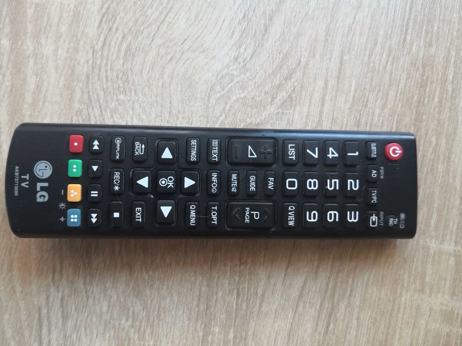 Oryginalny pilot  LG AKB od monitora z tunerem DM2752D-PZ