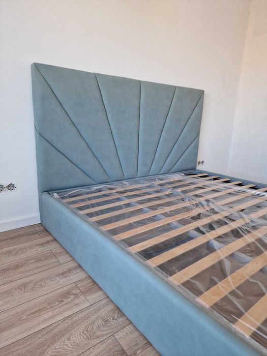 Camas De Casal Estofadas ALTA GAMA - MODELO RAYOS - Top de Gama 190x140m Estrado Incluído!!