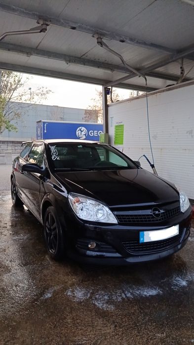 Opel Astra GTC 2009