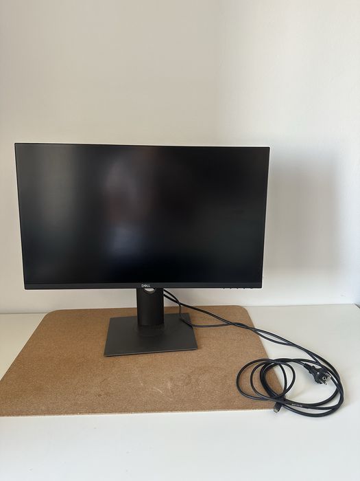 Monitor DELL P2720DC.        Mam do sprzedazy 2 identyczne monitory