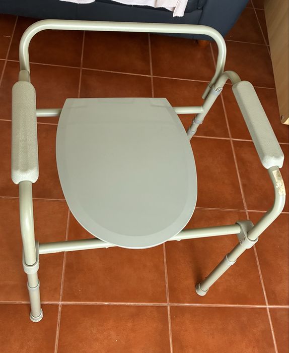 Cadeira sanitária em otimo estado
