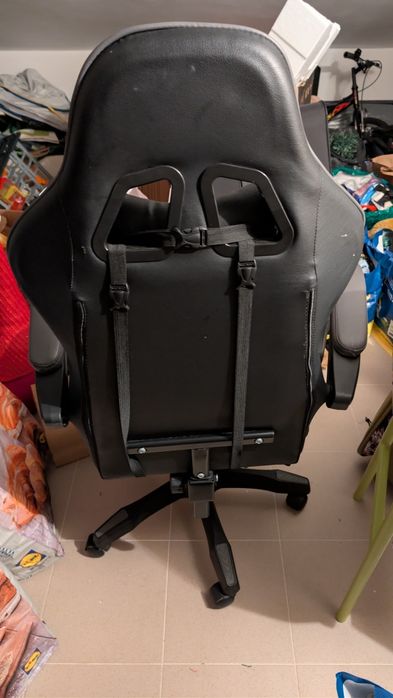 Cadeira gaming  preta