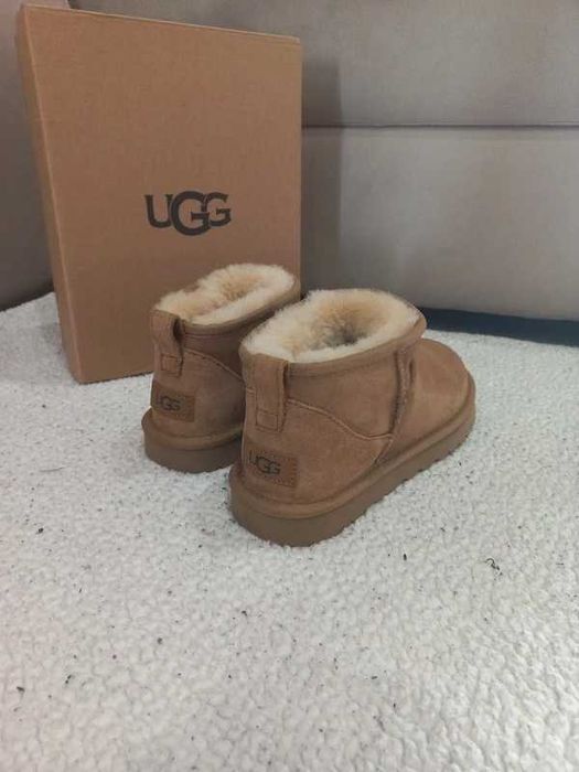 UGG Classic Ultra mini R.41