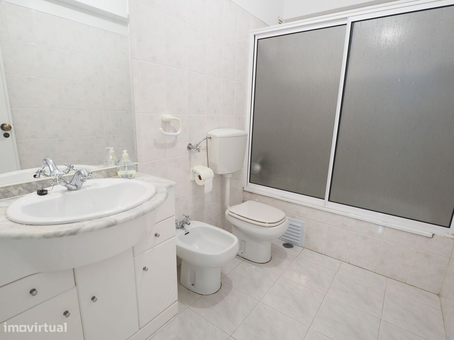 Apartamento T3 com terraço - Idanha