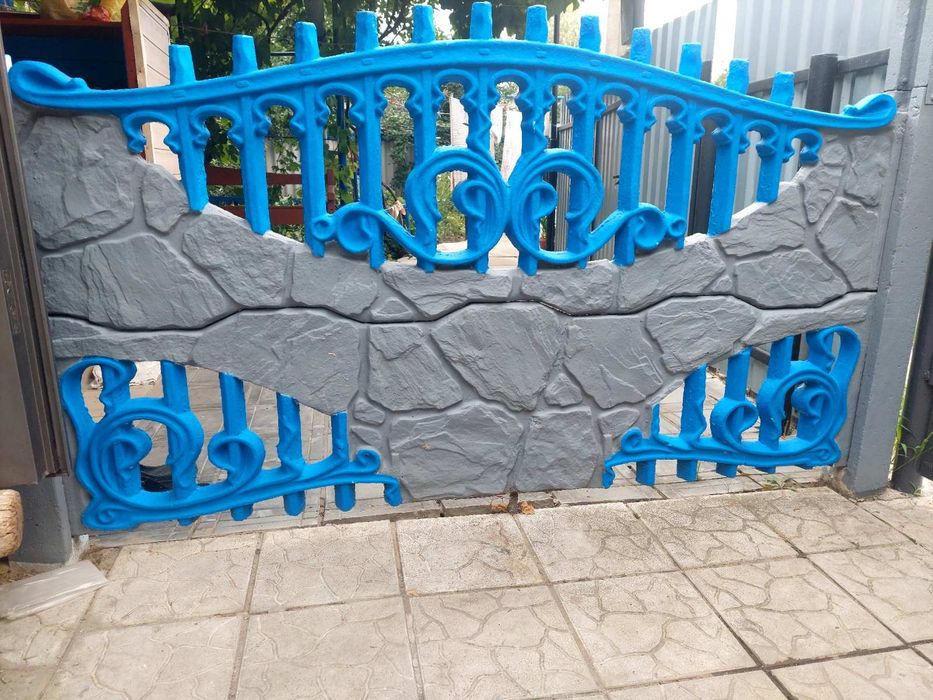 Бетоний забор. Огорожа