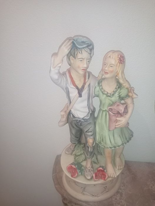 Peça em gesso,antiga