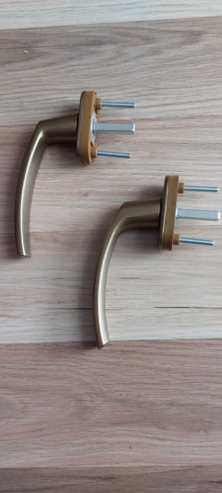 Klamka do okien pcv zloty dąb