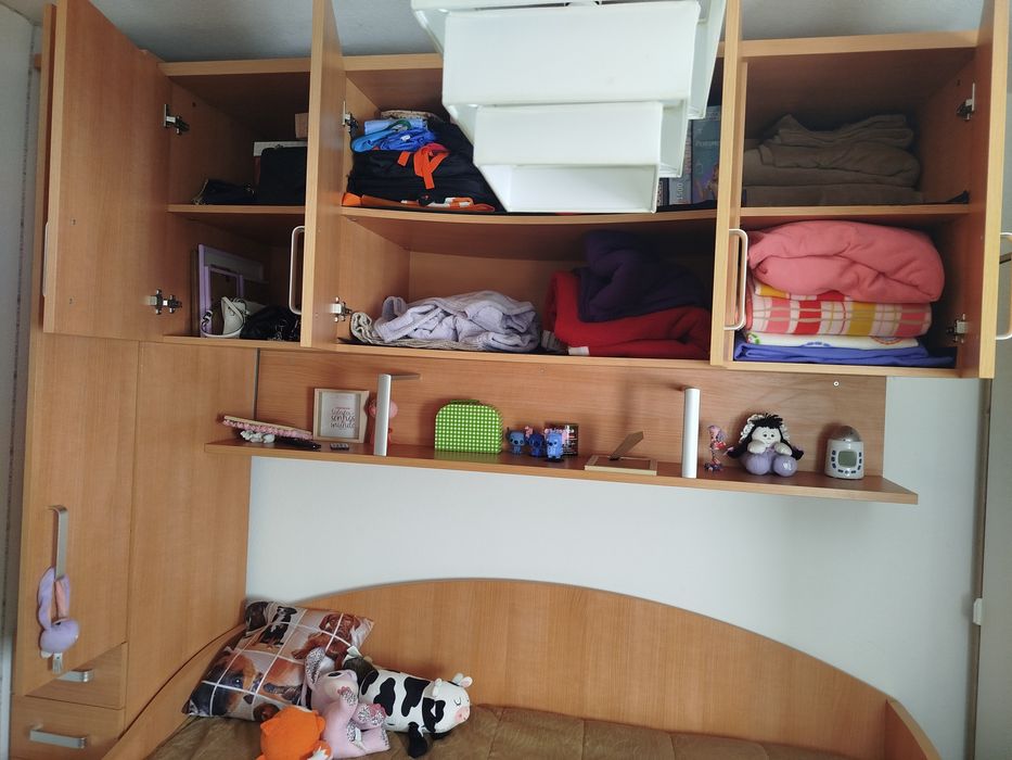 Mobília de quarto de solteiro ( estúdio) madeira maciça